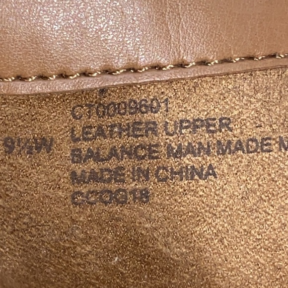 Comfortiva  Memory Foam Comfort size 9.5 Black Ankle Booties Leather  clean - Picture 4 of 15